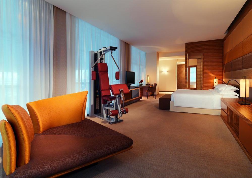 Sheraton Milan Malpensa Airport Hotel & Conference Centre Ferno Екстер'єр фото
