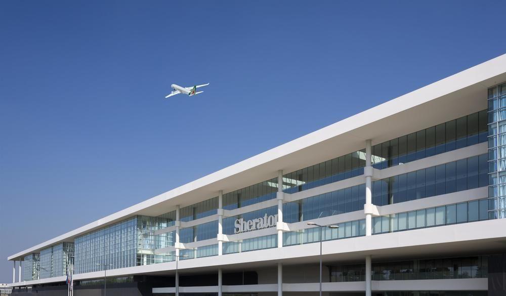 Sheraton Milan Malpensa Airport Hotel & Conference Centre Ferno Екстер'єр фото