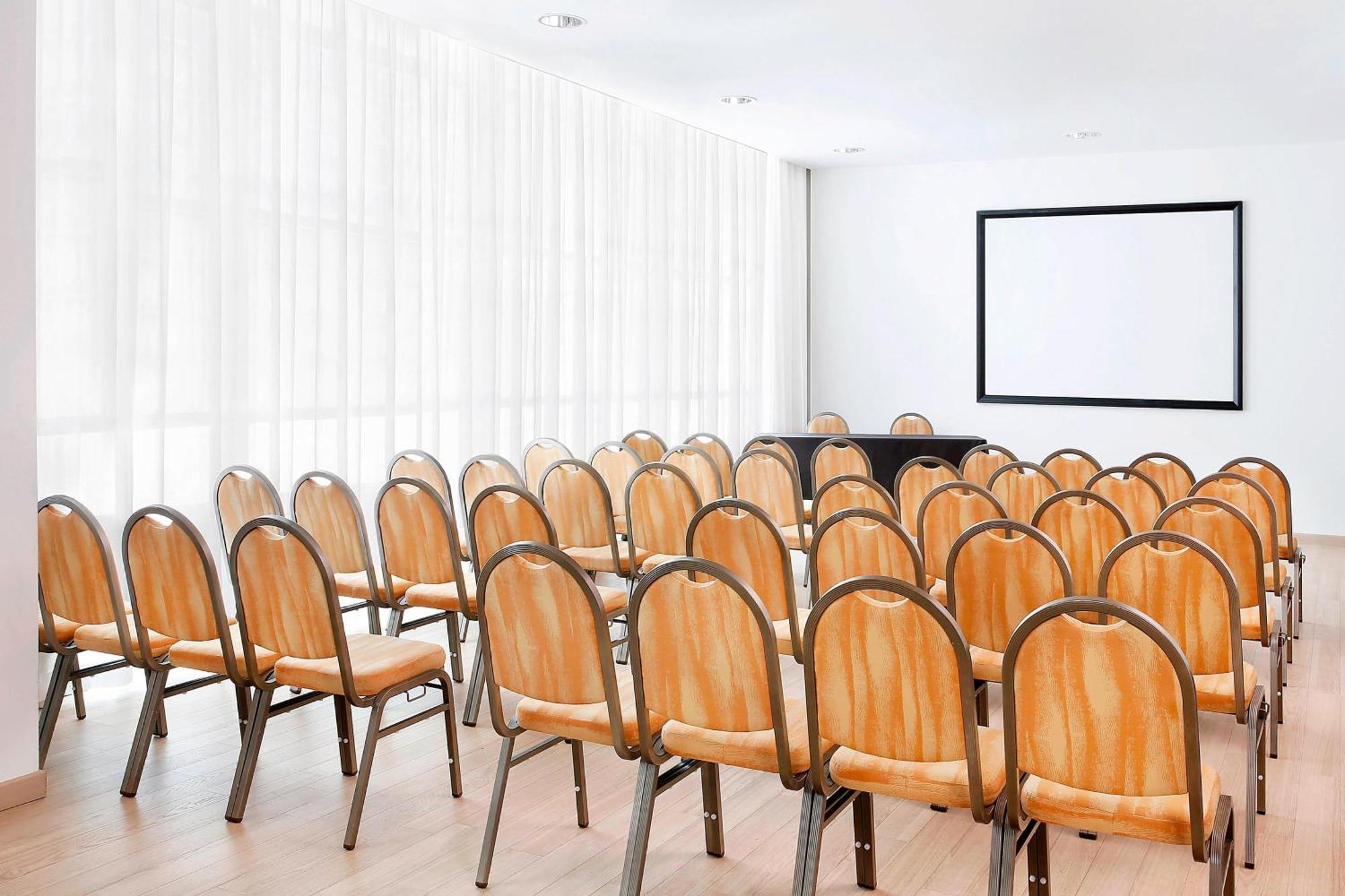 Sheraton Milan Malpensa Airport Hotel & Conference Centre Ferno Екстер'єр фото