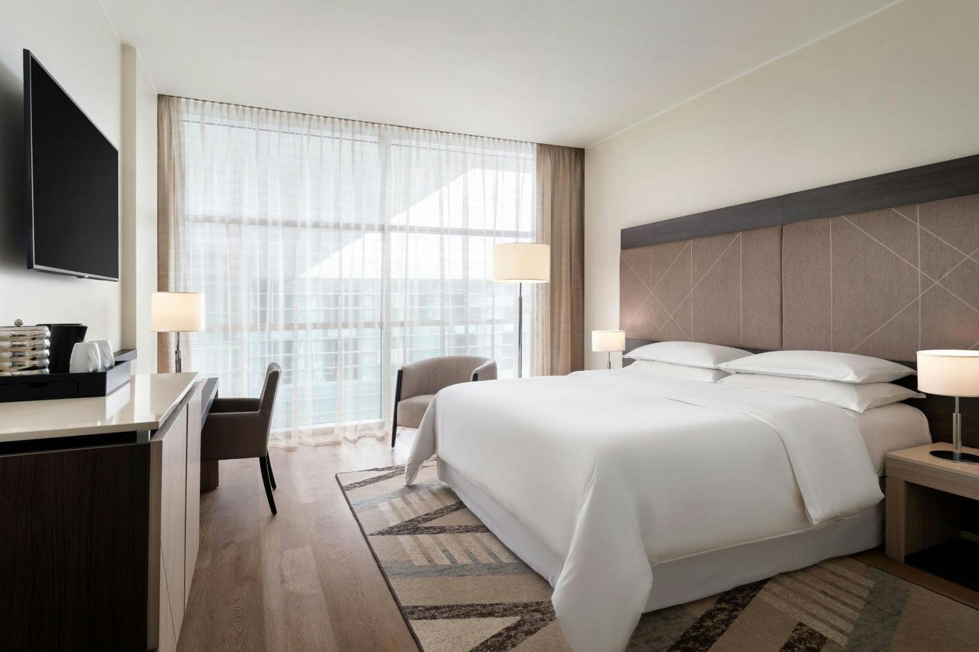 Sheraton Milan Malpensa Airport Hotel & Conference Centre Ferno Екстер'єр фото