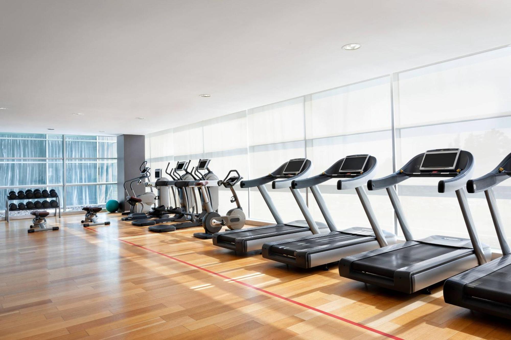 Sheraton Milan Malpensa Airport Hotel & Conference Centre Ferno Екстер'єр фото