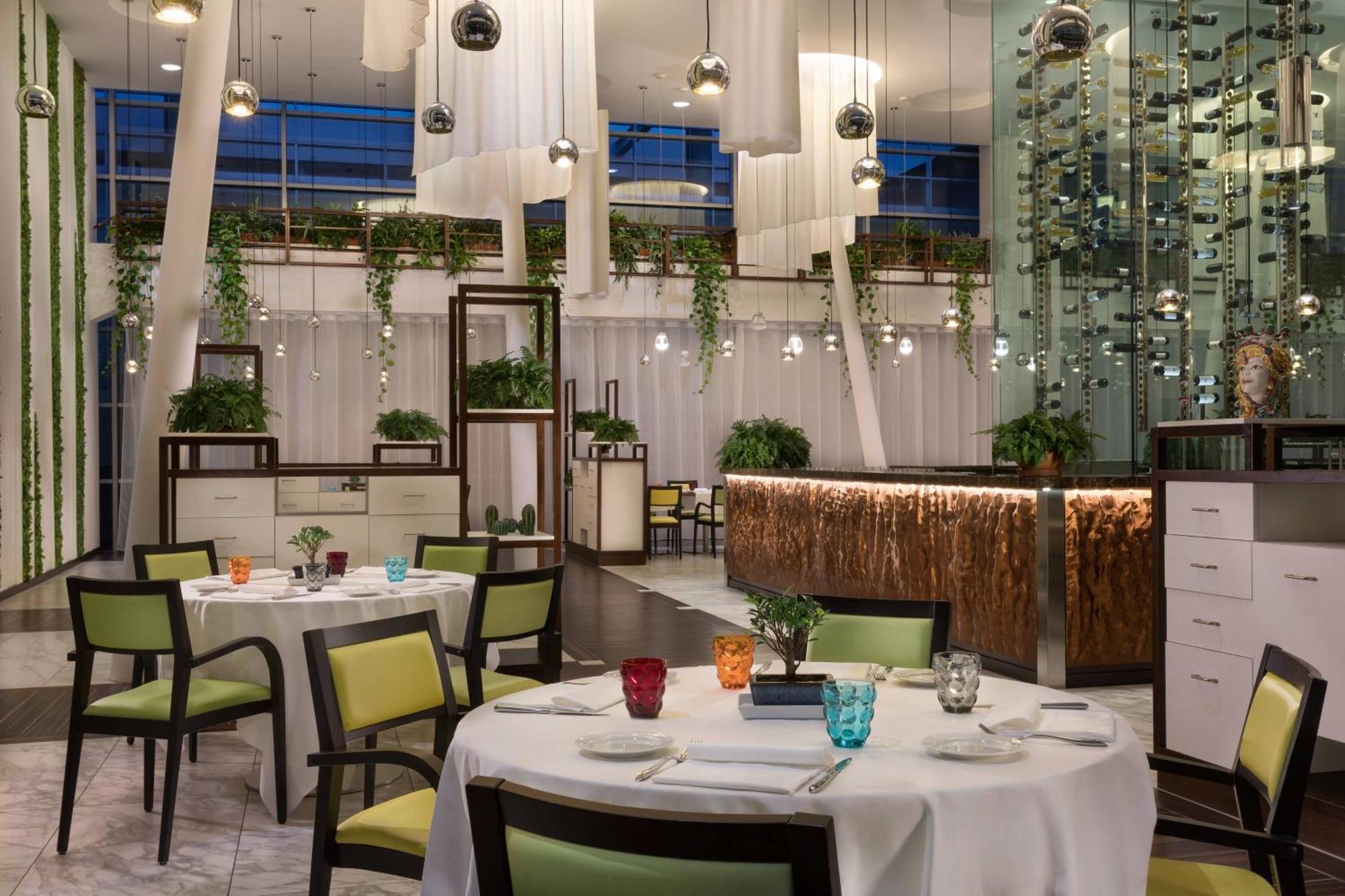 Sheraton Milan Malpensa Airport Hotel & Conference Centre Ferno Екстер'єр фото