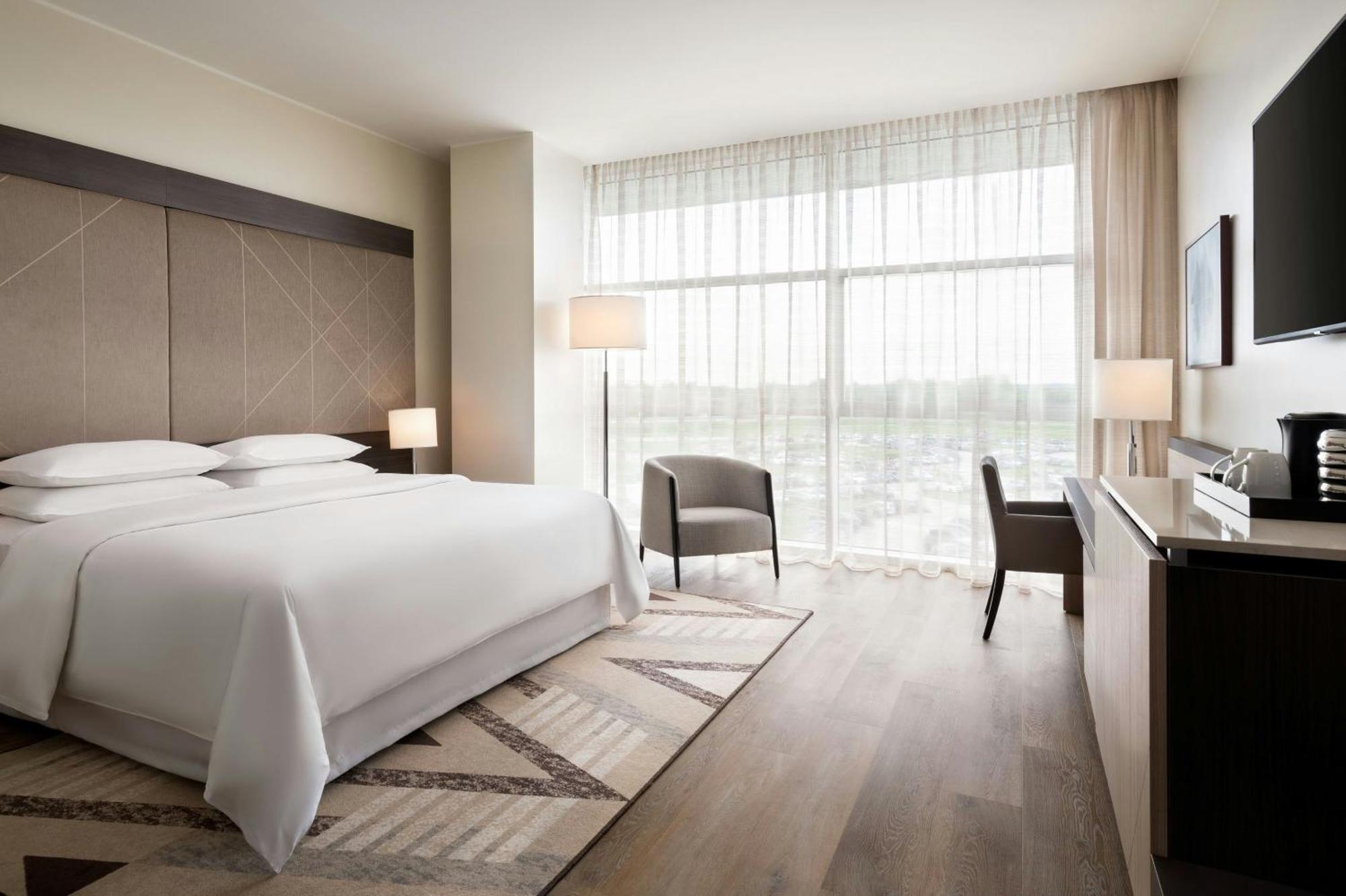 Sheraton Milan Malpensa Airport Hotel & Conference Centre Ferno Екстер'єр фото