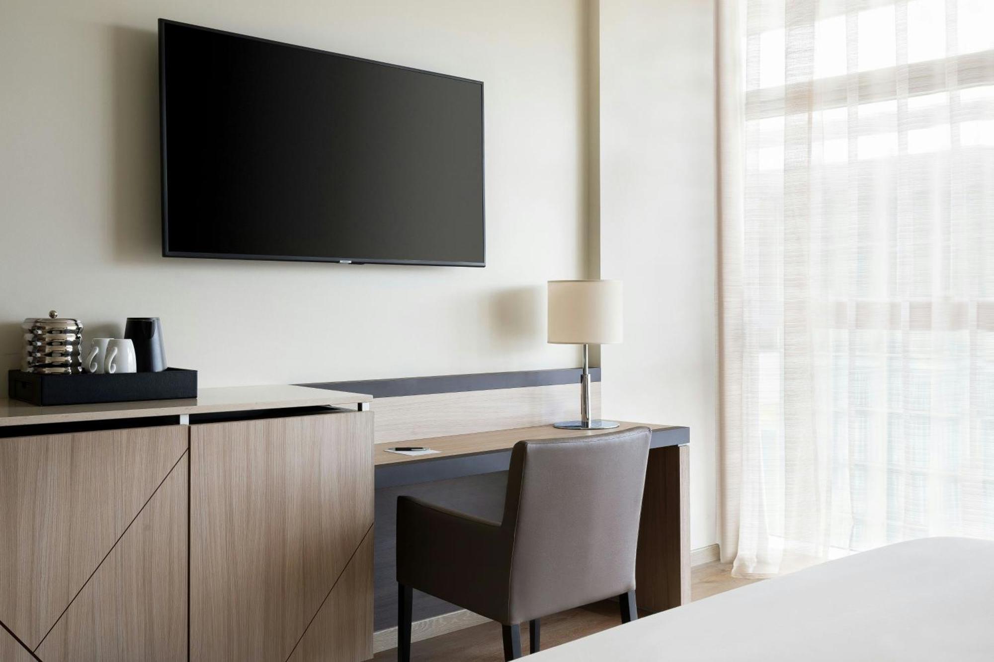 Sheraton Milan Malpensa Airport Hotel & Conference Centre Ferno Екстер'єр фото