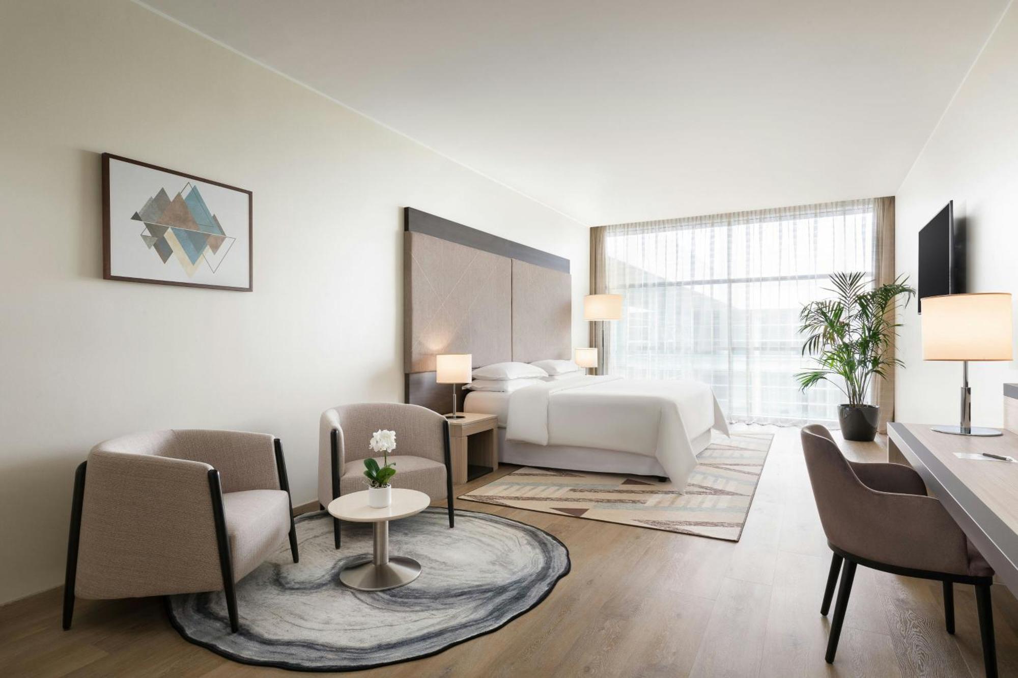 Sheraton Milan Malpensa Airport Hotel & Conference Centre Ferno Екстер'єр фото