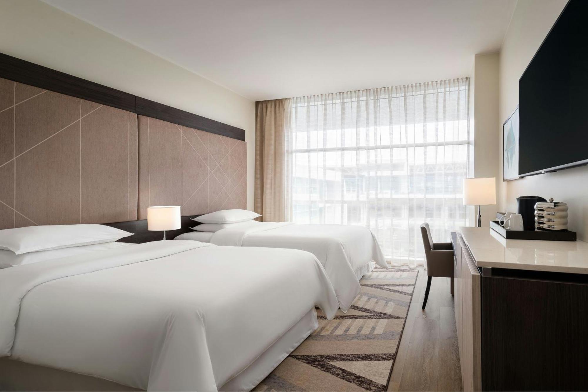 Sheraton Milan Malpensa Airport Hotel & Conference Centre Ferno Екстер'єр фото