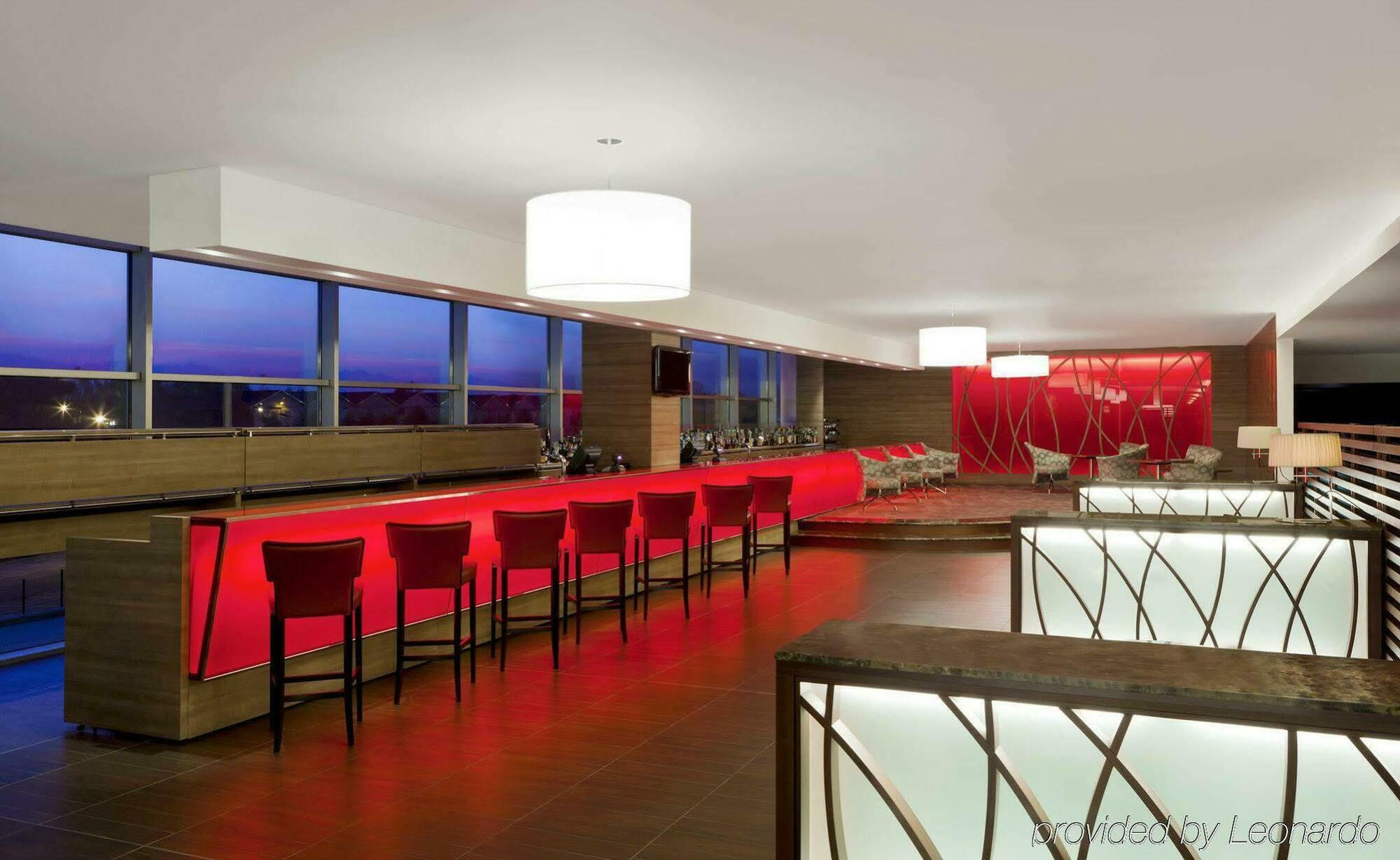 Sheraton Milan Malpensa Airport Hotel & Conference Centre Ferno Екстер'єр фото