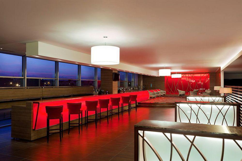 Sheraton Milan Malpensa Airport Hotel & Conference Centre Ferno Екстер'єр фото